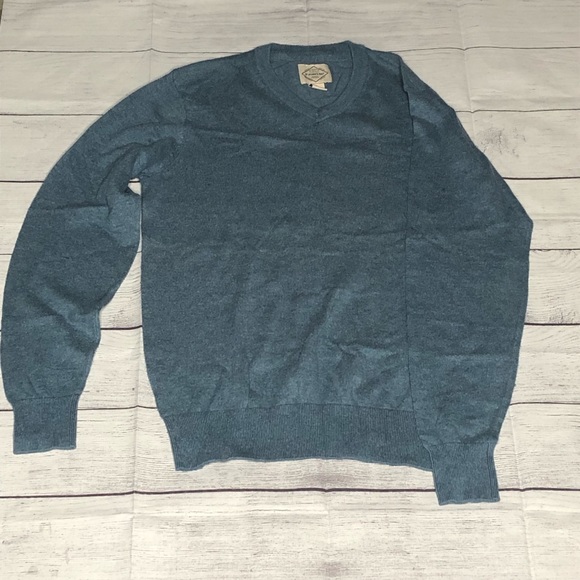 Classic well made Sweater - Picture 4 of 4